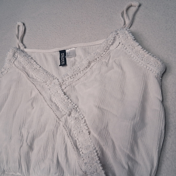 Divided Tops - Divided White Lace Trim Crop Top